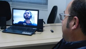 Presidente da Comissão eleitoral em videoconferência com operadores do sistema. P1130449