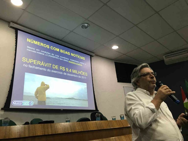 Novos empregados da Casan receberam informações sobre o plano CASANPREV